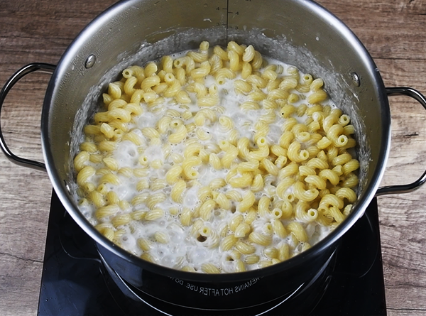 Caprese Mac & Cheese - Step 5